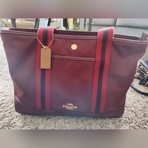 Coach - Ellis Tote - IM/wine multi color